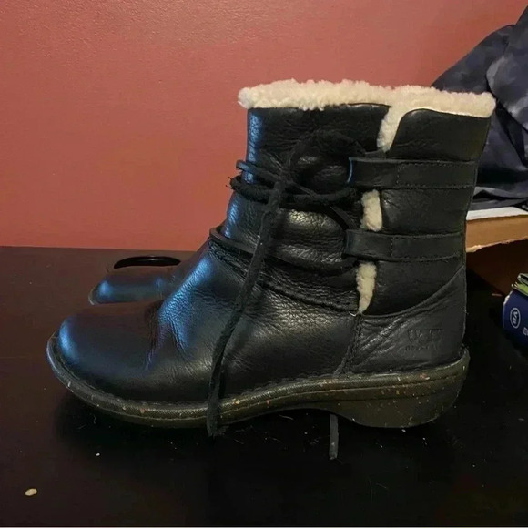 UGG Caspia Ankle Boots - Picture 3 of 8